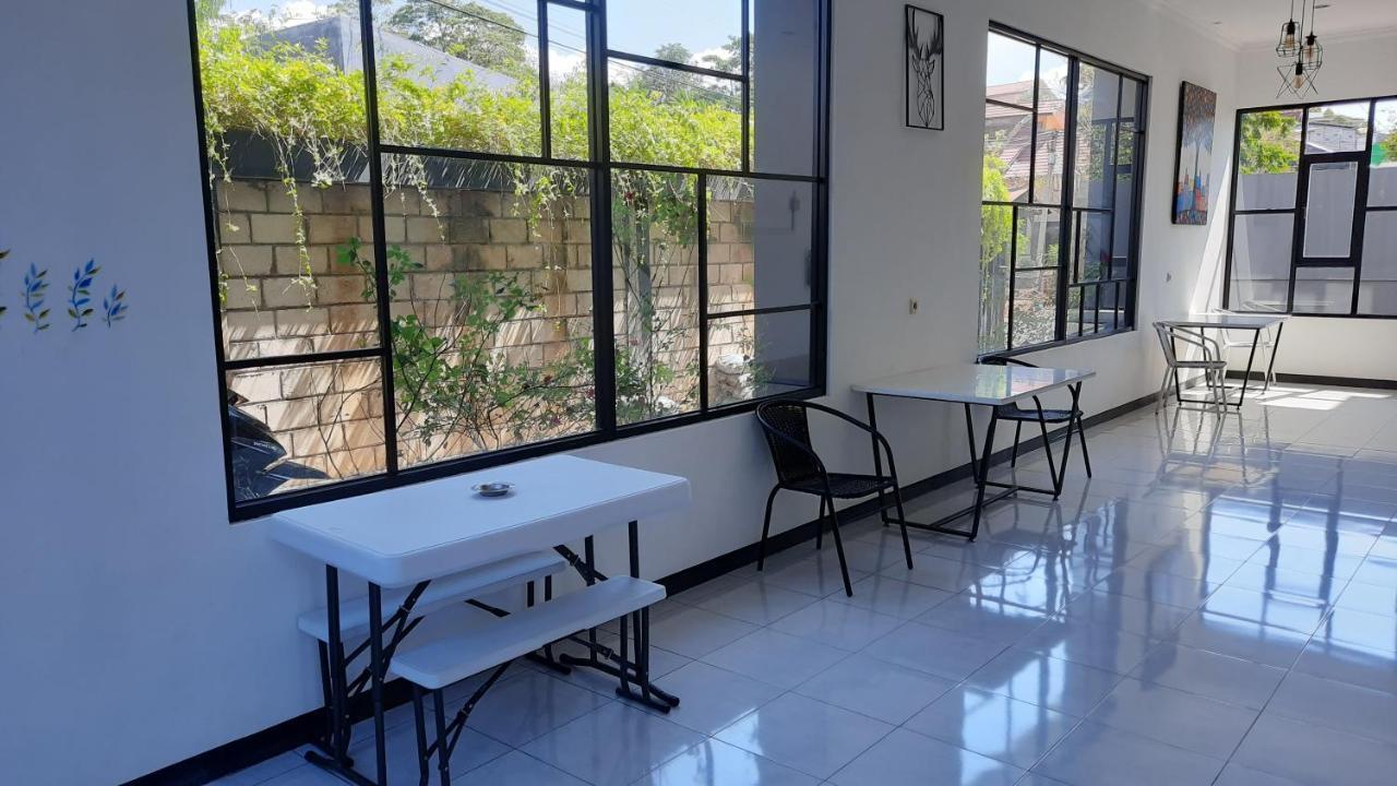 Cozy Stay Kupang Kupang  Exterior foto