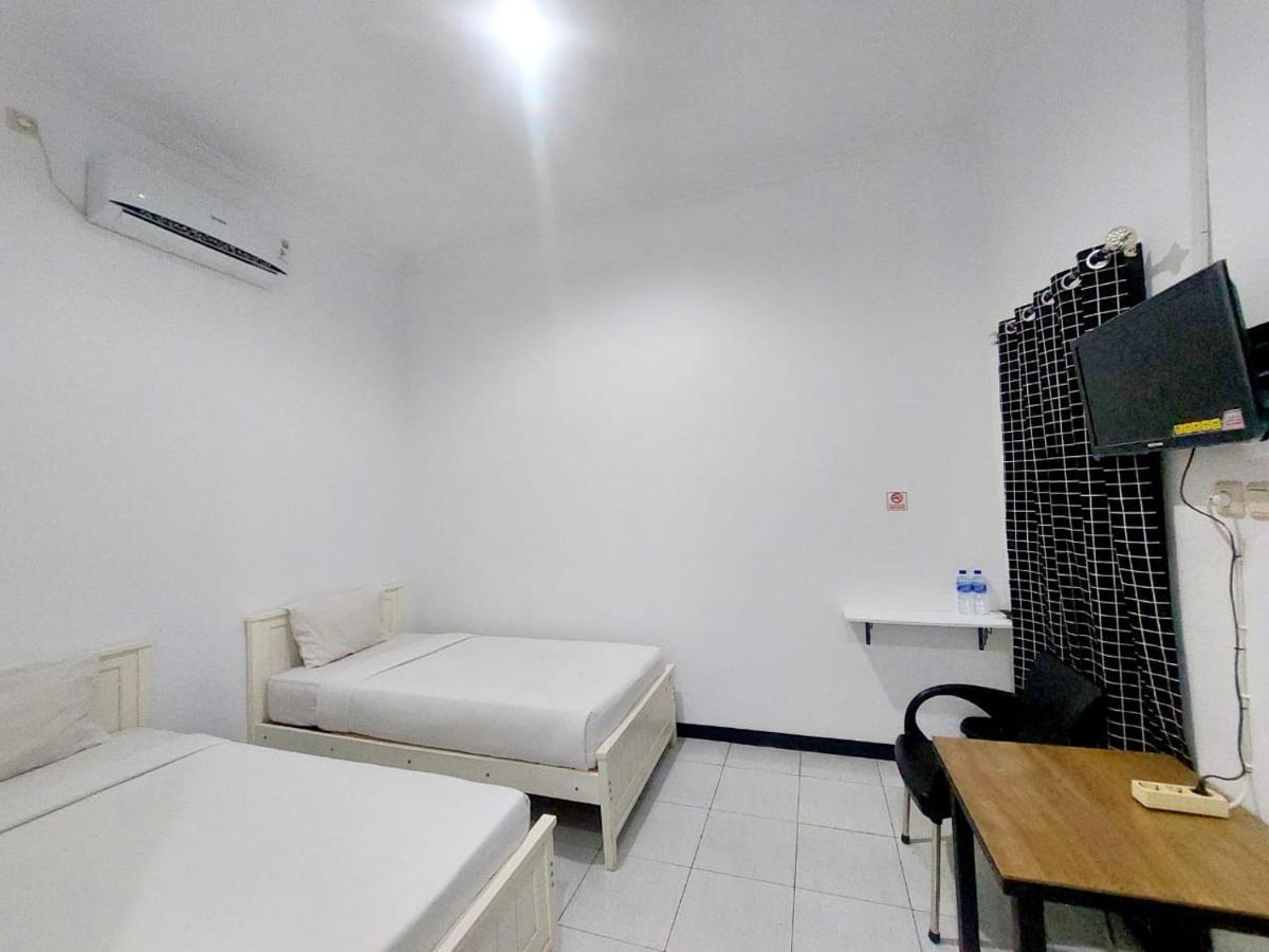 Cozy Stay Kupang Kupang  Exterior foto