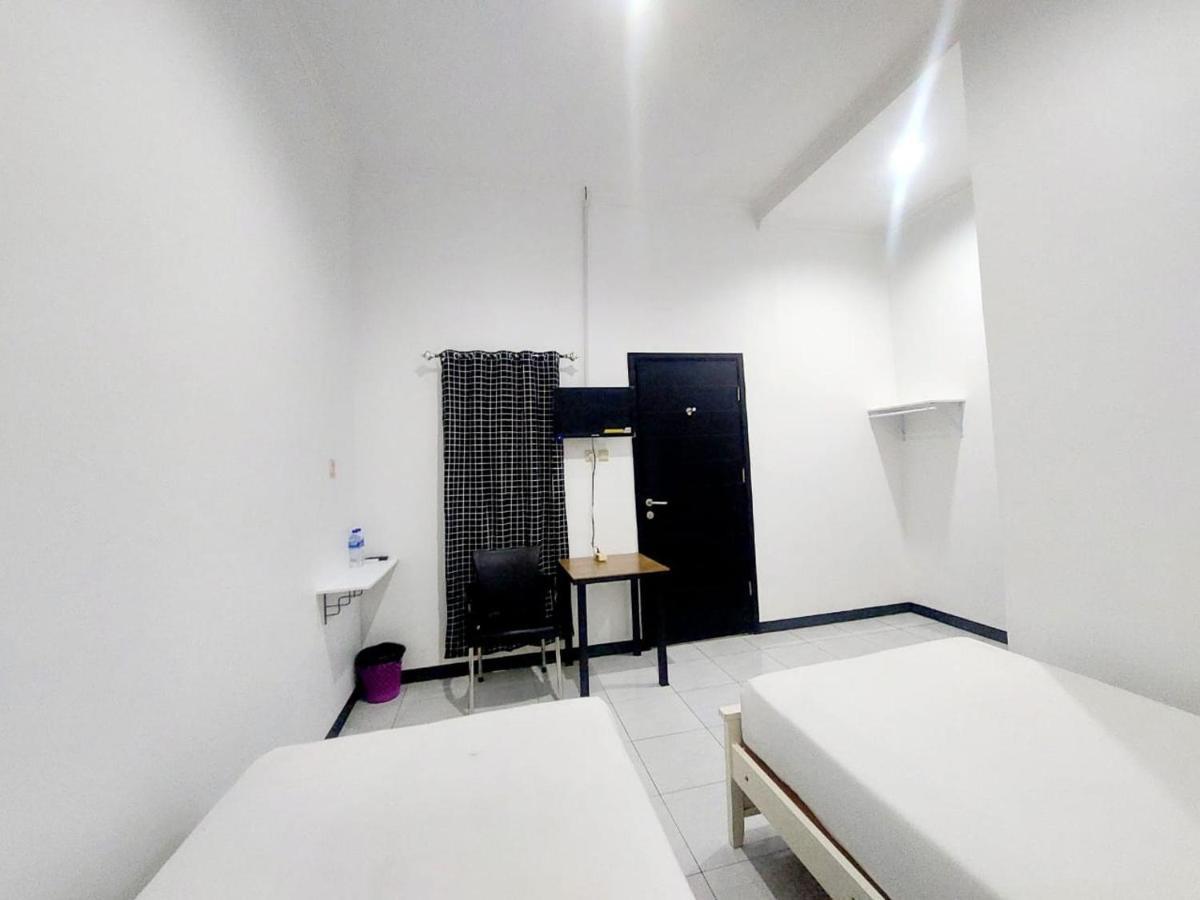 Cozy Stay Kupang Kupang  Exterior foto