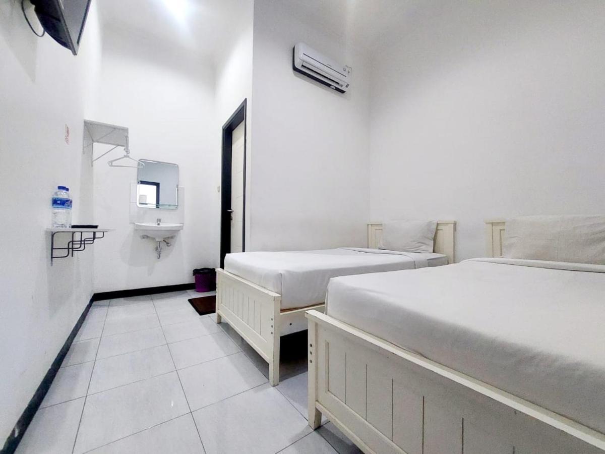 Cozy Stay Kupang Kupang  Exterior foto