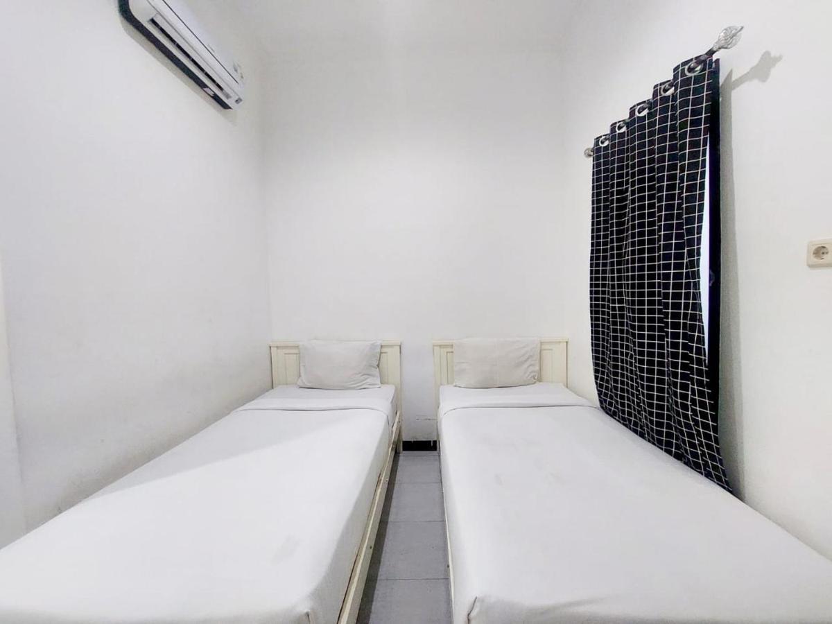 Cozy Stay Kupang Kupang  Exterior foto