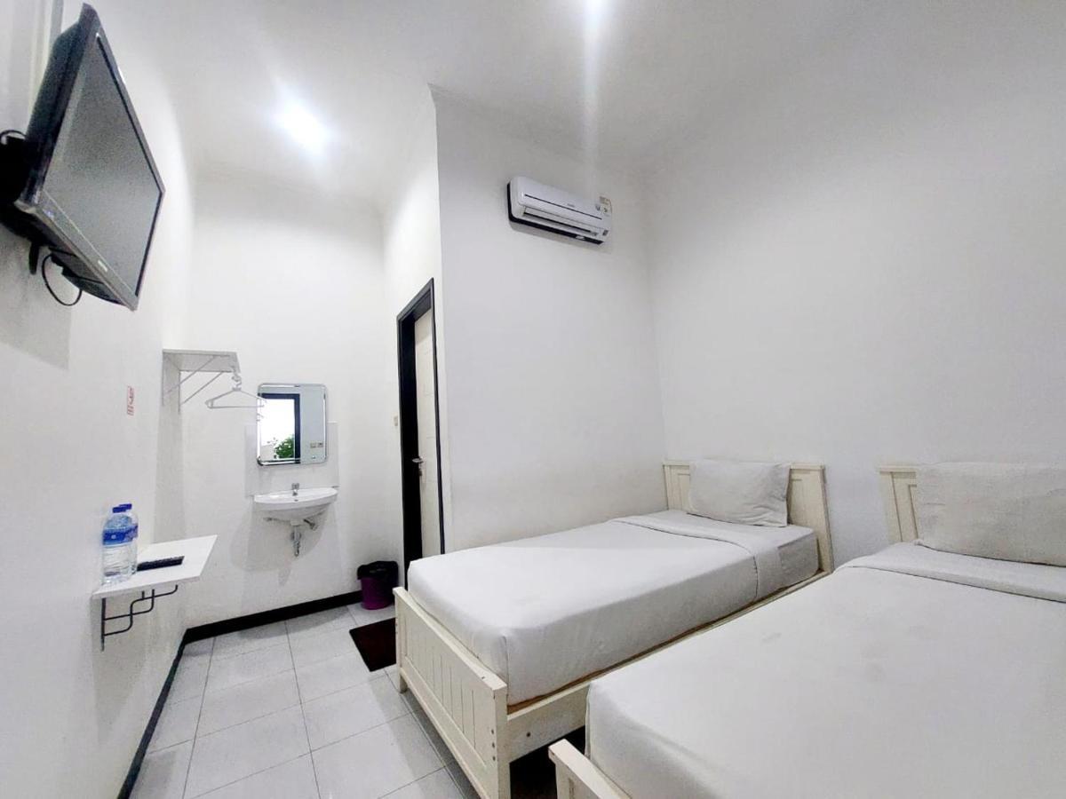 Cozy Stay Kupang Kupang  Exterior foto