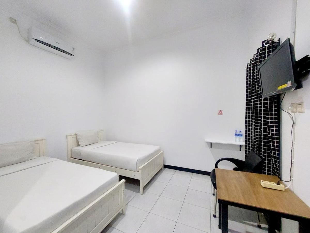 Cozy Stay Kupang Kupang  Exterior foto