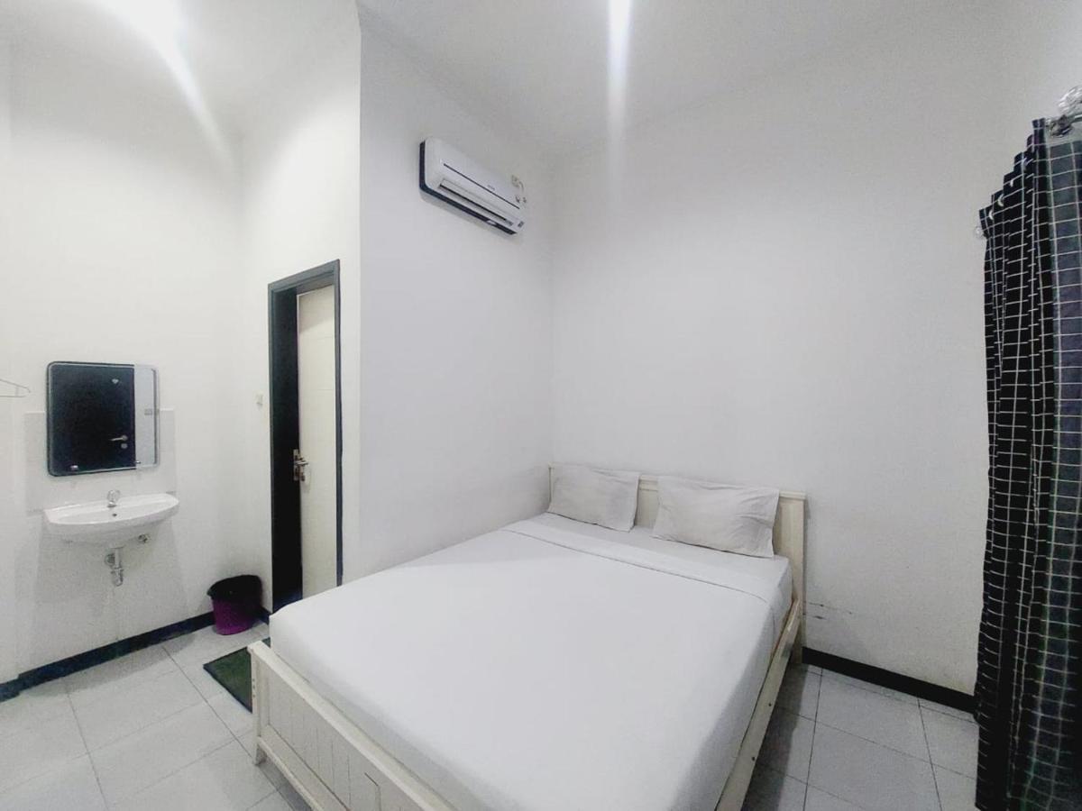 Cozy Stay Kupang Kupang  Exterior foto